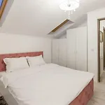 Rania Apartments
